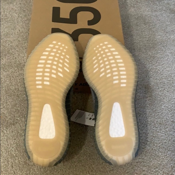 Yeezy Boost 350 V2 Israfil - Picture 8 of 8